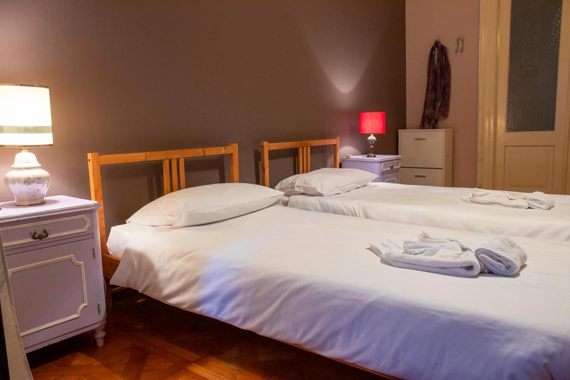 Hostel Teatro Триест Экстерьер фото