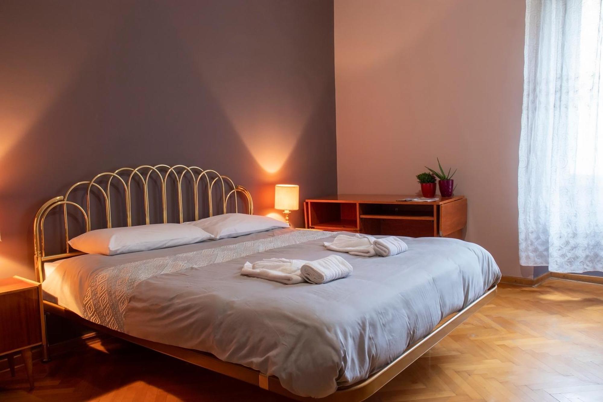 Hostel Teatro Триест Экстерьер фото