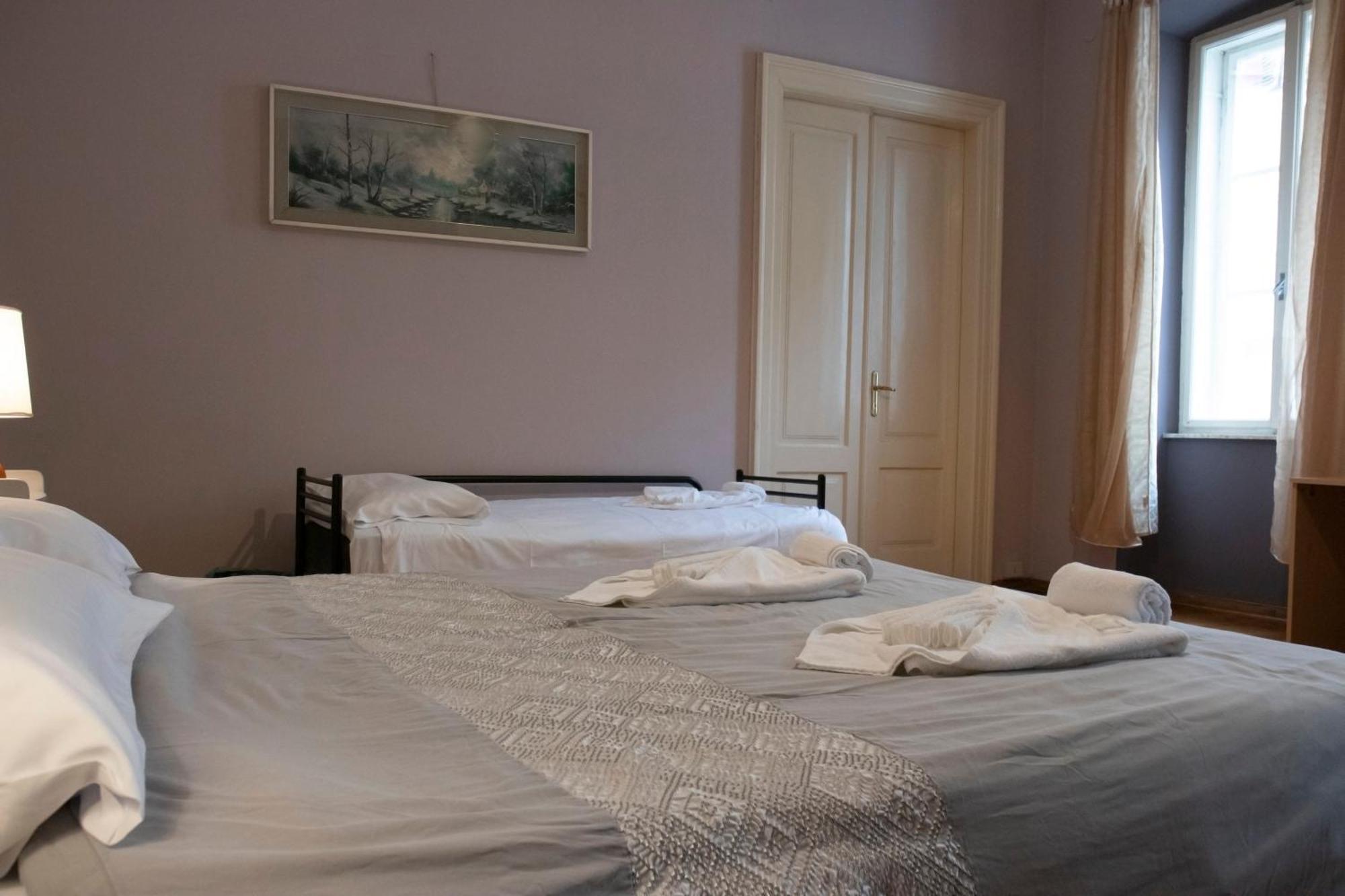Hostel Teatro Триест Экстерьер фото